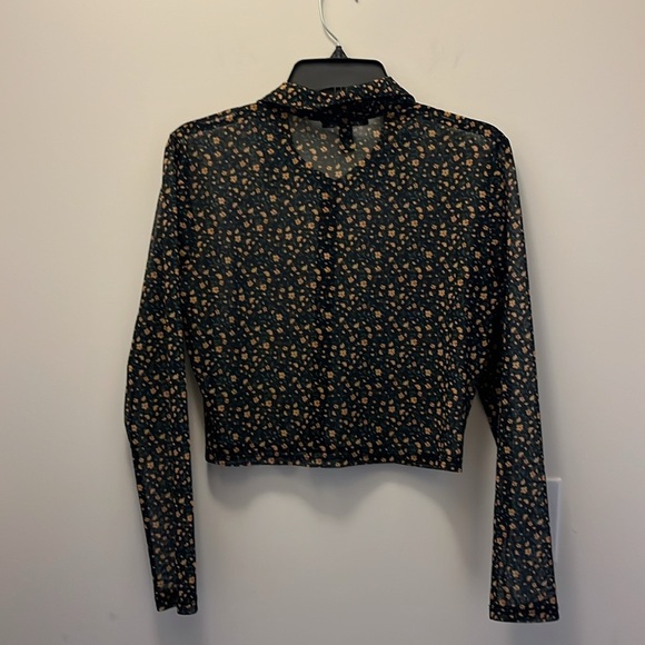 Forever 21 flowered long sleeve collared crop top size Large - Picture 5 of 6